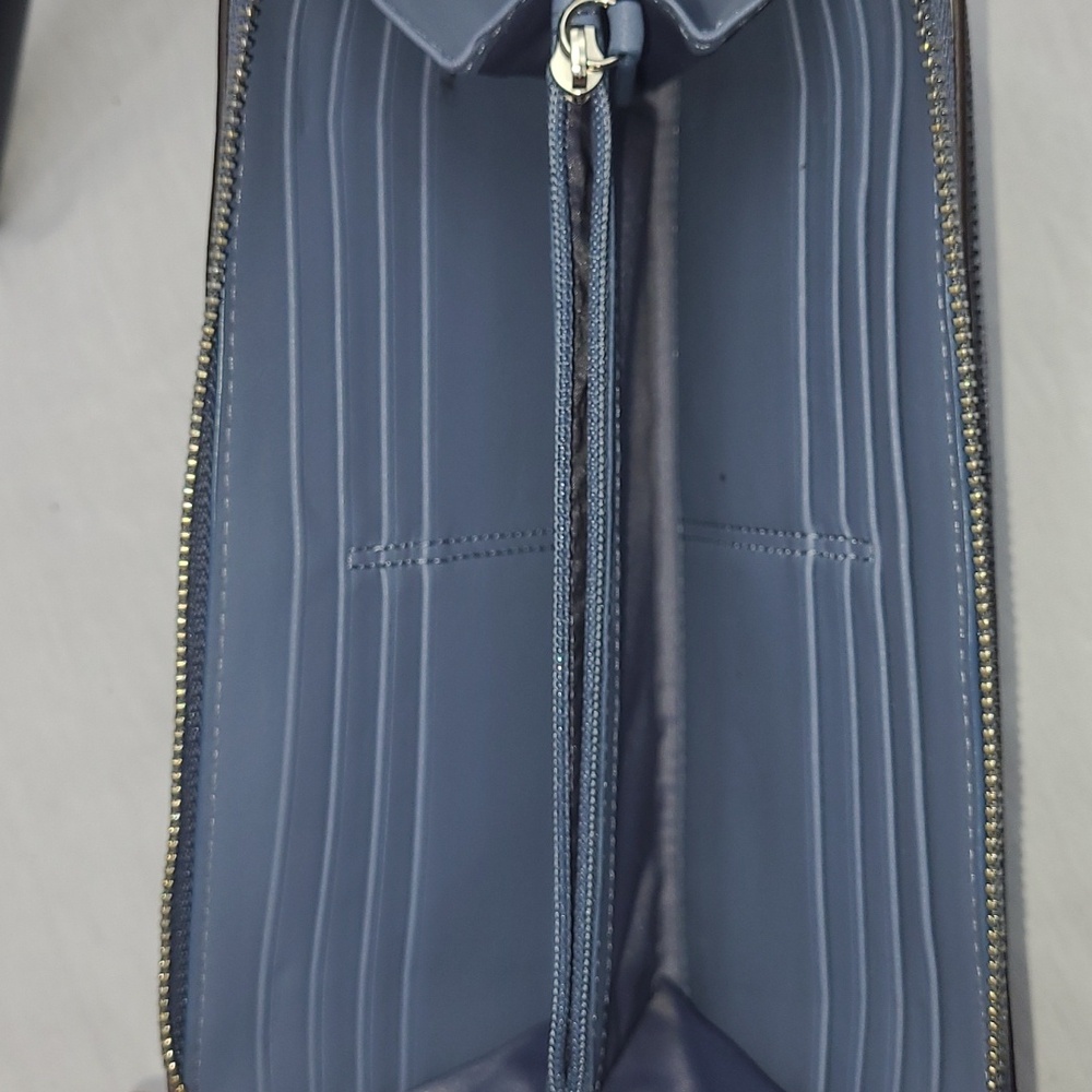 COACH NWT Cornflower Blue Double zip Wallet Phone Holder - Picture 4 of 7